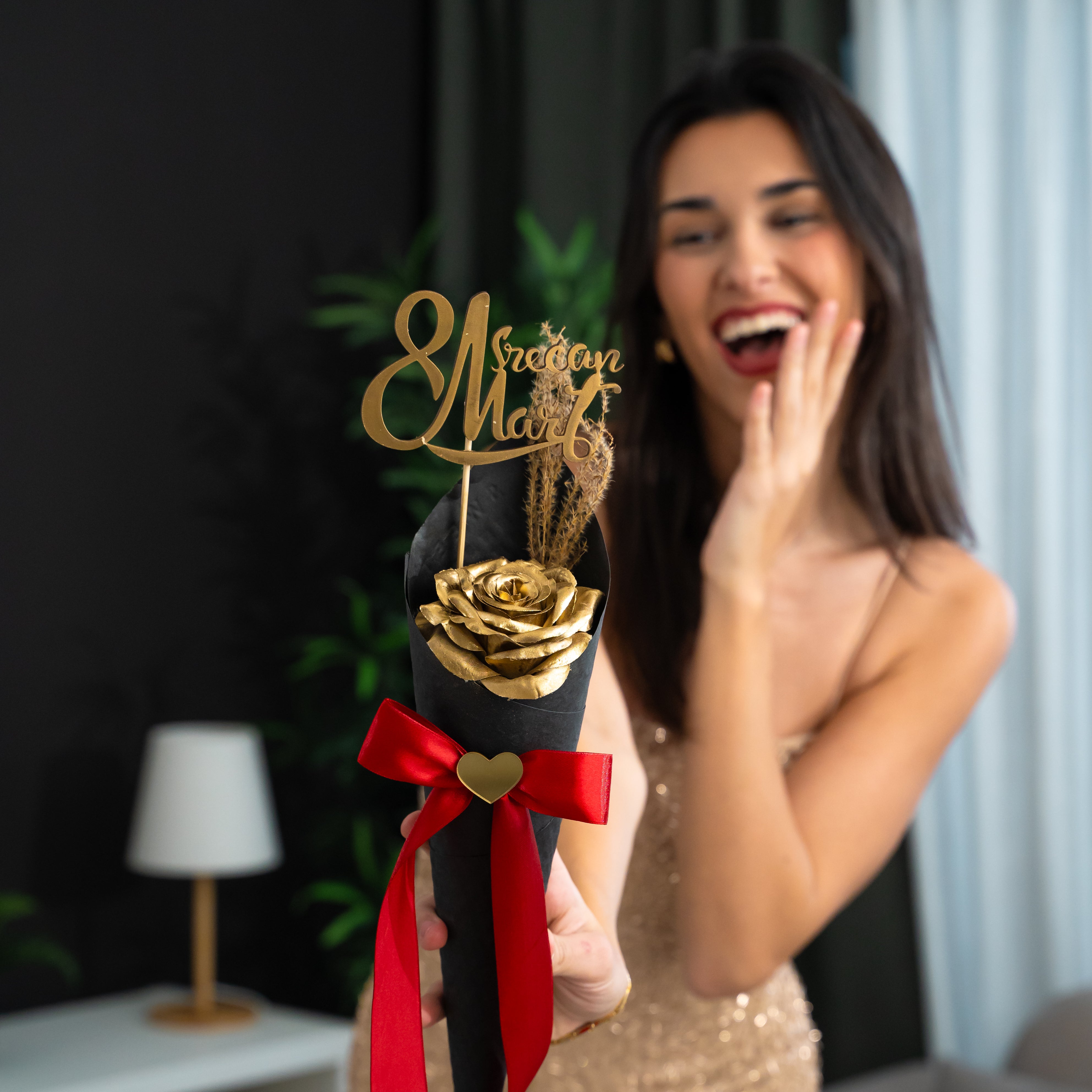 Ruža "Zlatna kraljica"